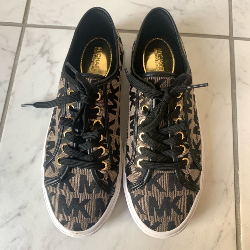 MICHAEL KORS lace up sneakers